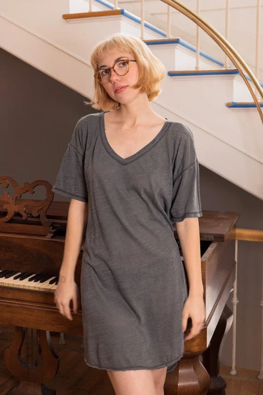 The Daydream V-neck Charcoal Casual unclassified dresses